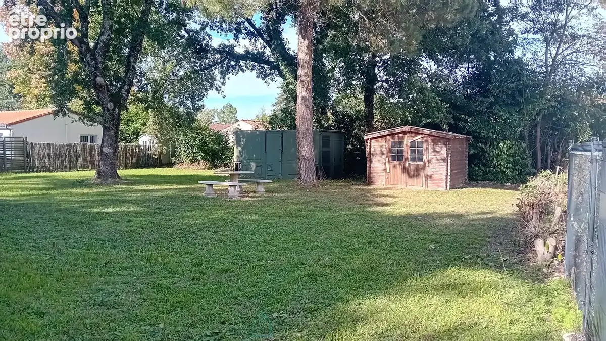 Petite maison sur grand terrain constructible à Saint Palais sur Mer - photo 6