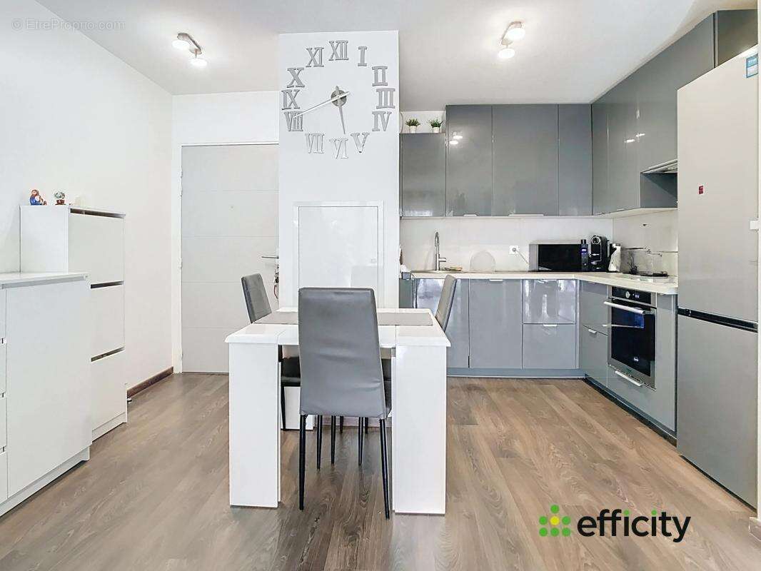 Appartement à SALON-DE-PROVENCE