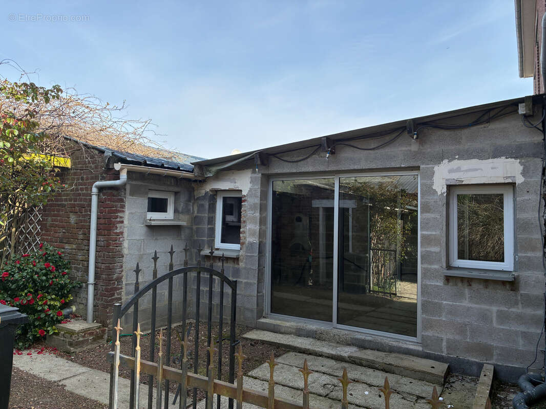 Maison à ROSIERES-EN-SANTERRE