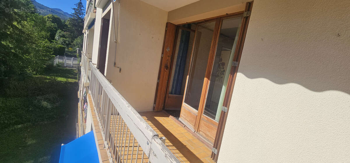 Appartement T4 avec garage, rue des silos à Gap - photo 6