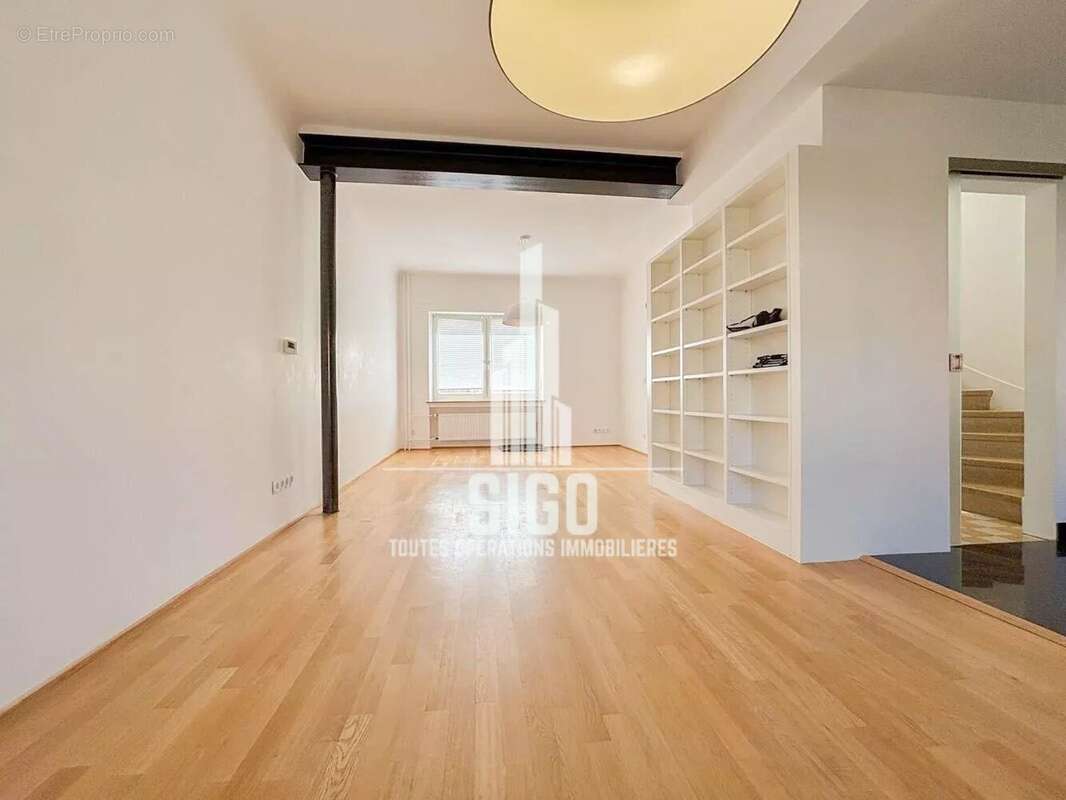 Maison à BELLEGARDE