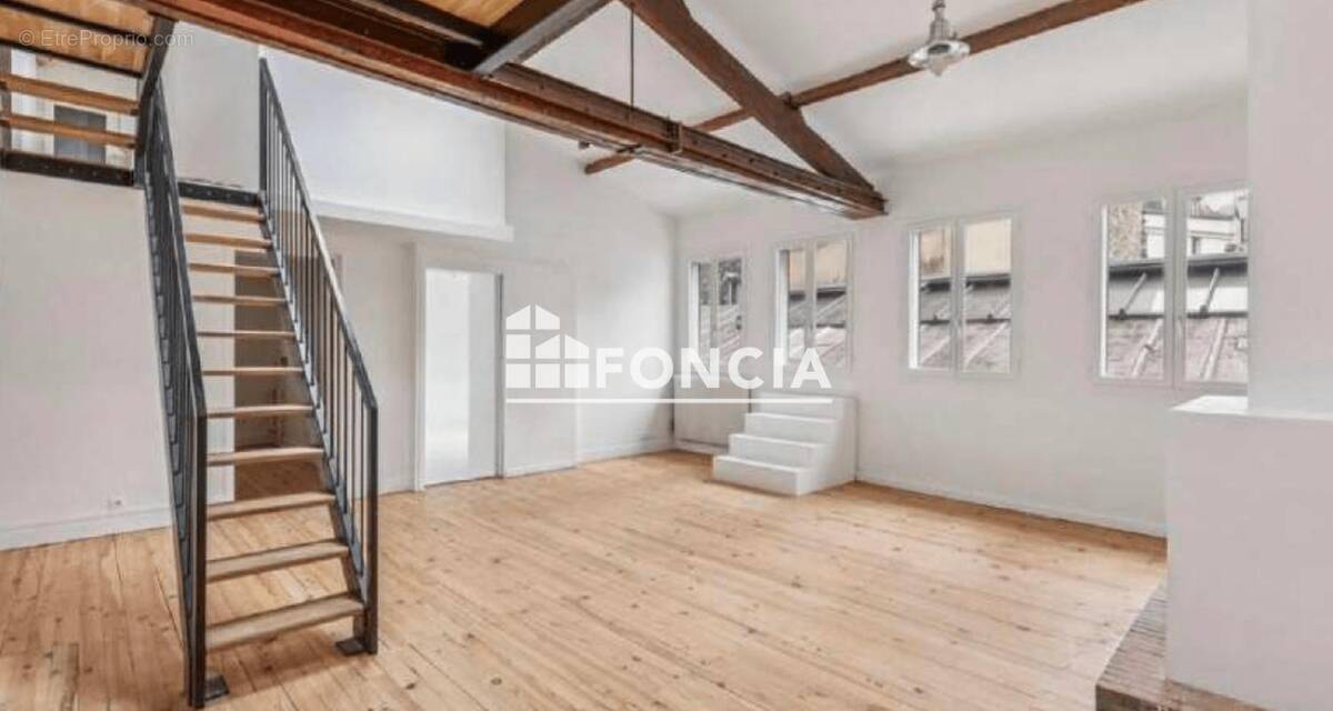 Appartement à PARIS-10E