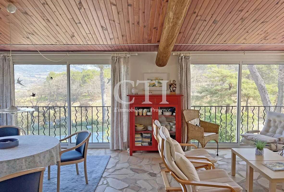 Maison à VAISON-LA-ROMAINE