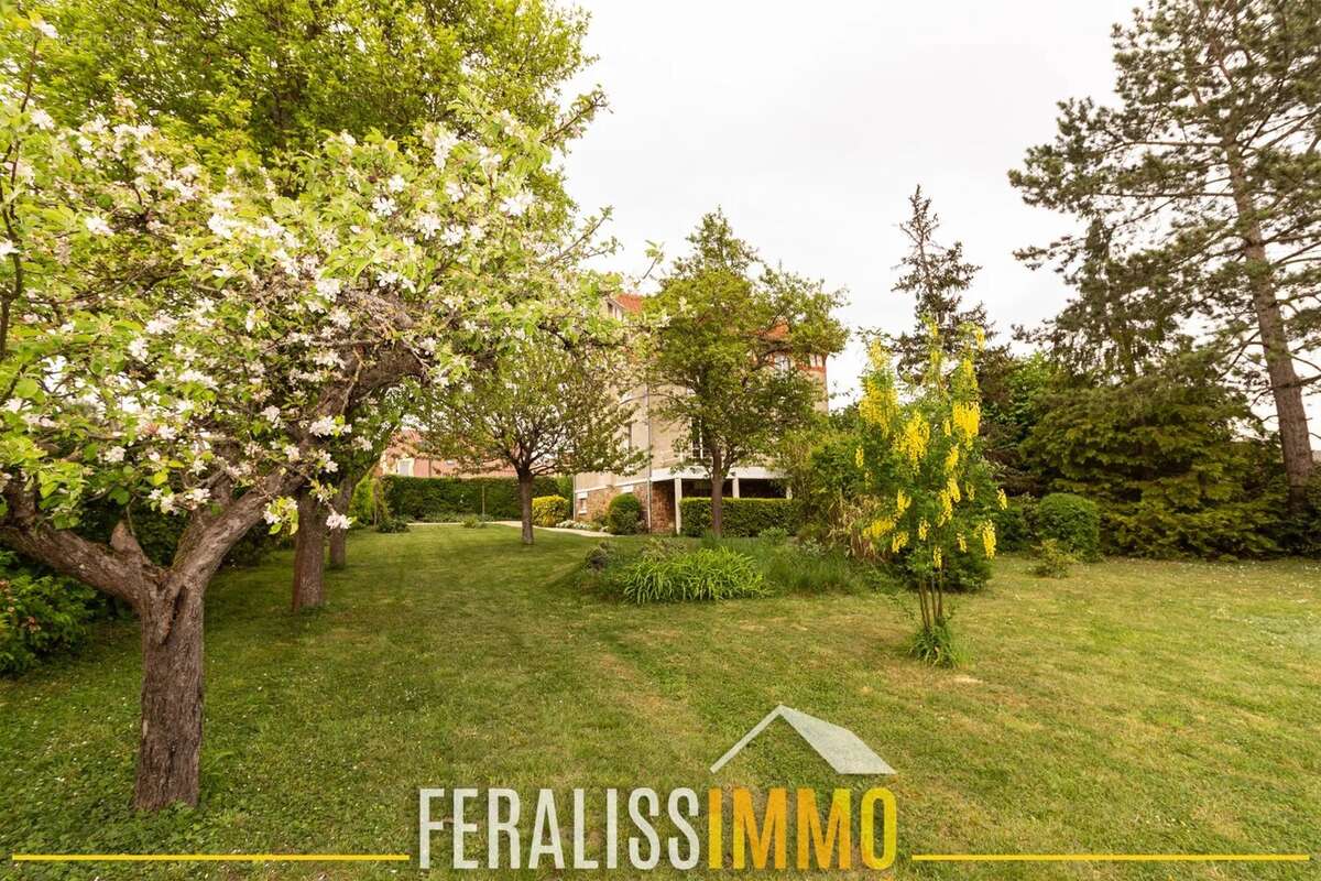 Maison à VAUX-SUR-SEINE