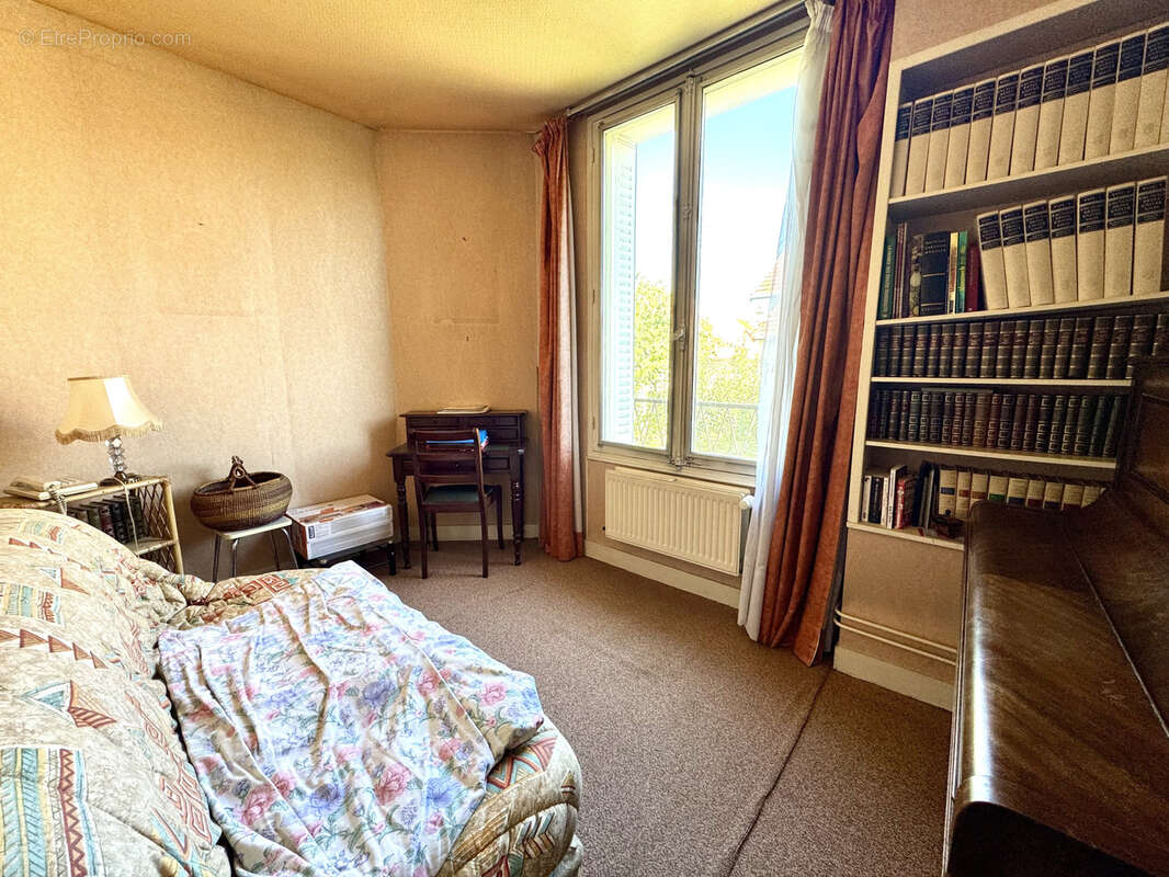 Maison à LE PERREUX-SUR-MARNE