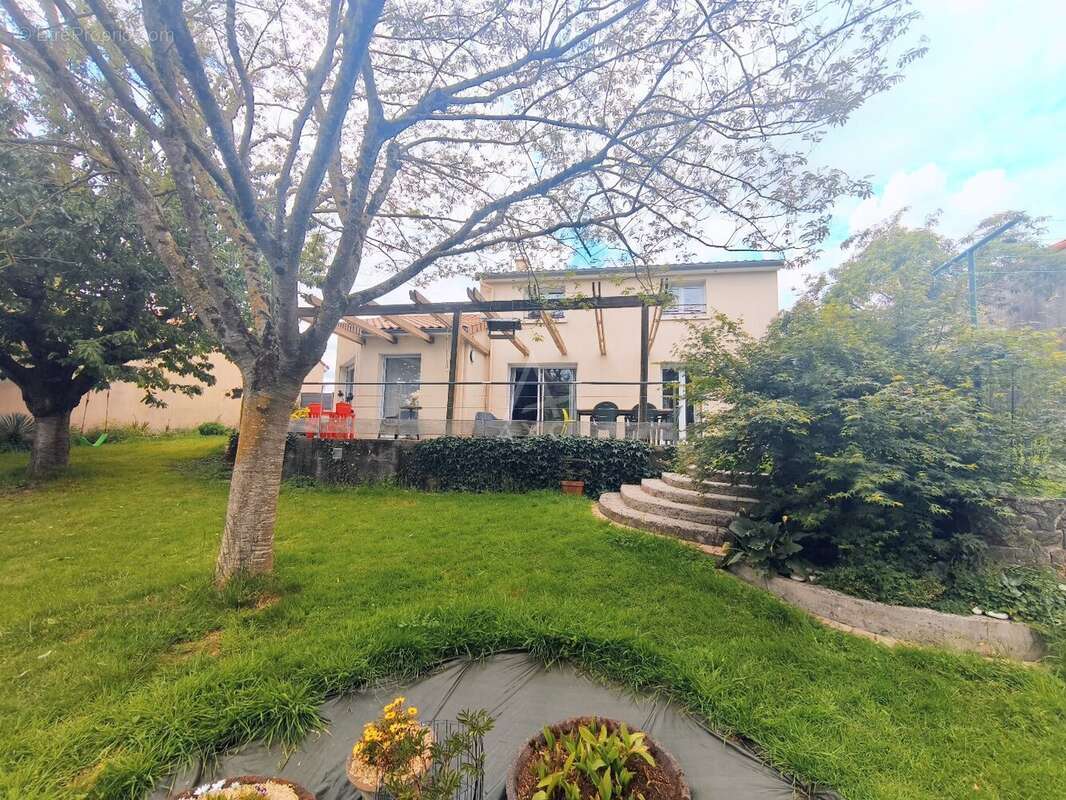 Maison à LA ROMAGNE