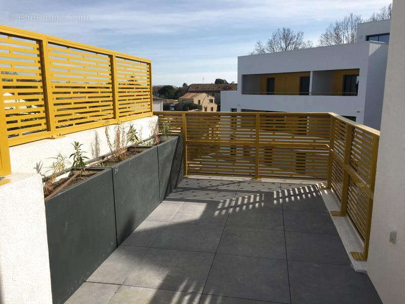 Appartement à MAUGUIO