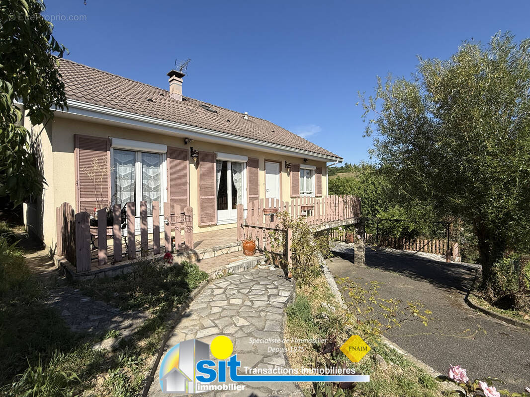Maison à CHUZELLES