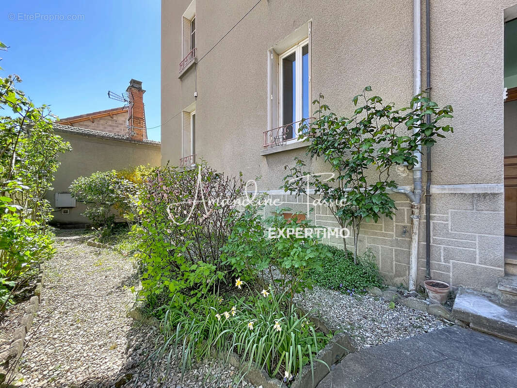 Immeuble de rapport, 3 appartements et sa maison   Centre-ville de Millau - photo 25