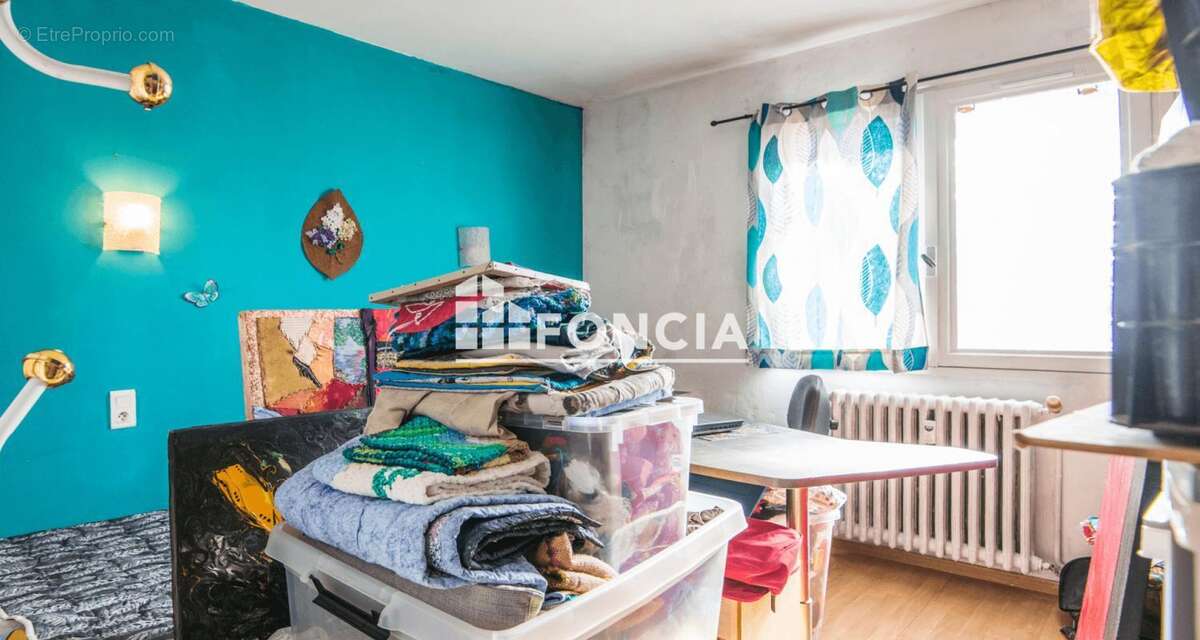 3 pièces vue dégagée avec cave et garage - Quartier Gourgan - photo 9