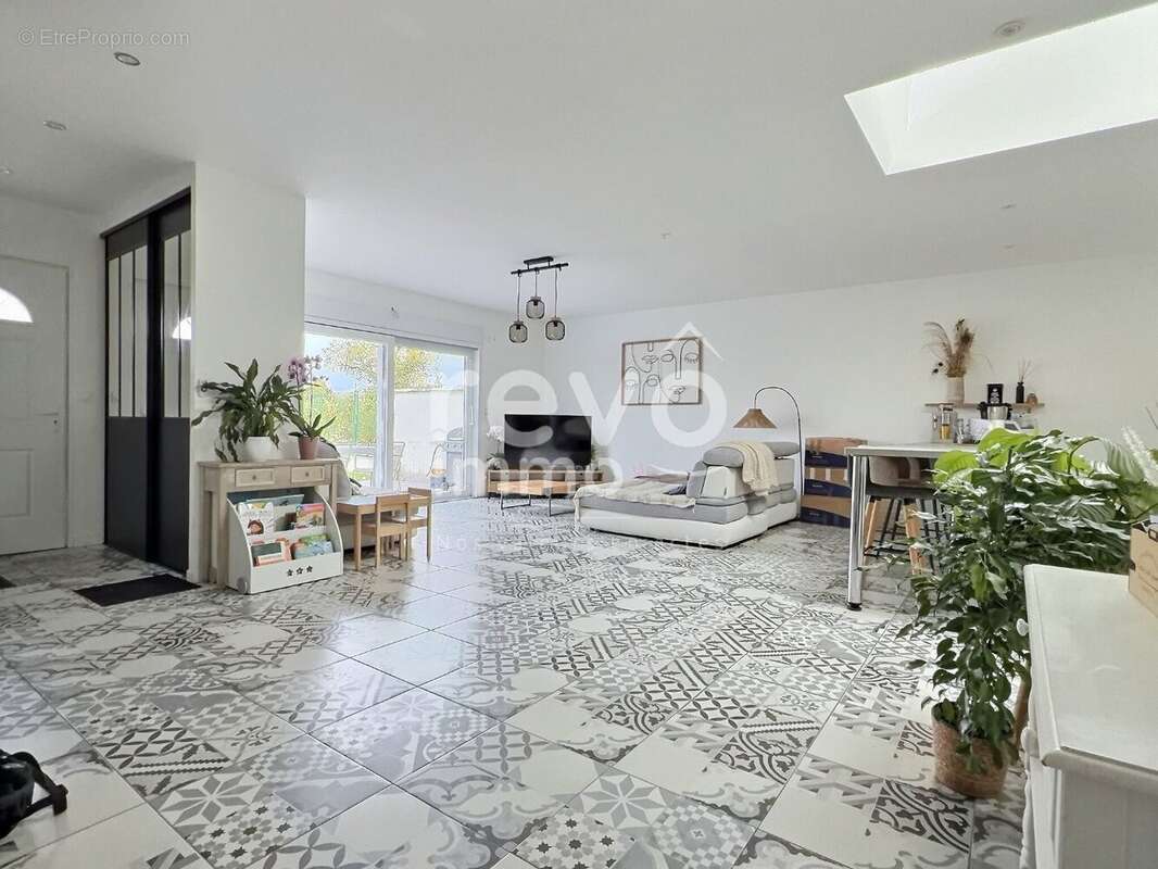 Maison à MIONNAY