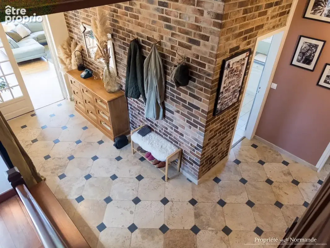 Maison 240 m² à Pont-L'eveque  - photo 5