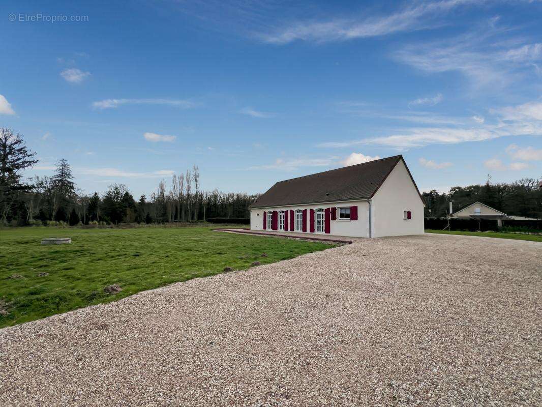 Maison à LA FERTE-SAINT-CYR