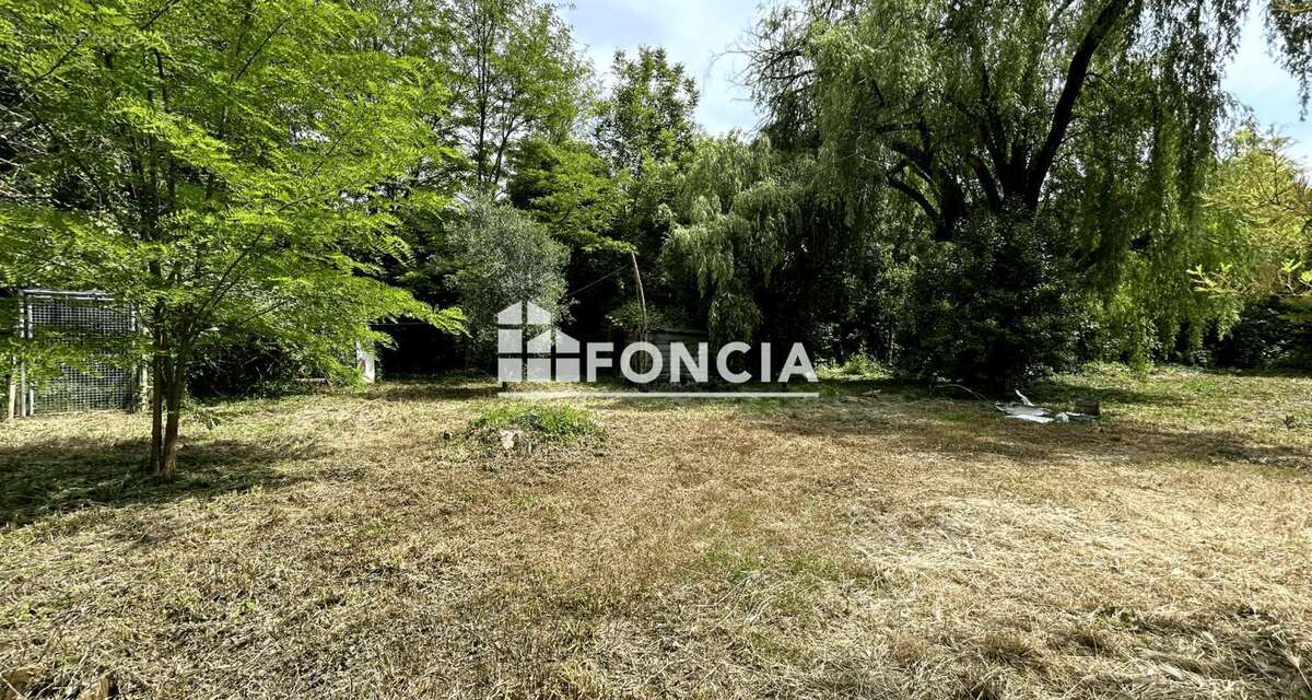 Maison à SAINT-QUENTIN-LA-POTERIE