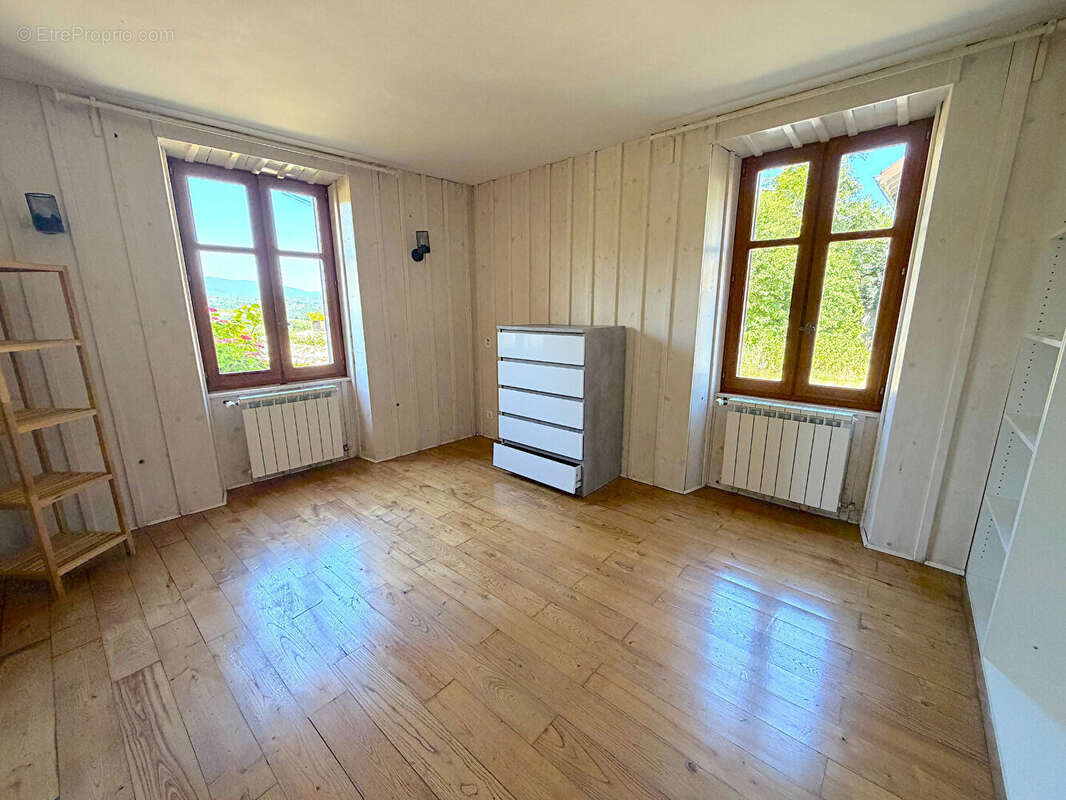 Maison à CORBONOD
