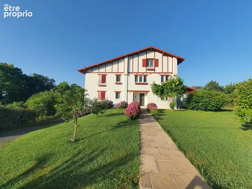 Entrée de la résidence - Appartement à VILLEFRANQUE