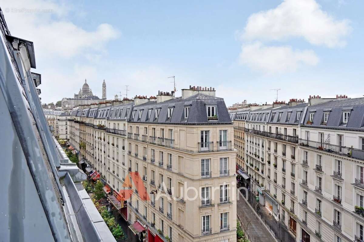 Appartement à PARIS-18E