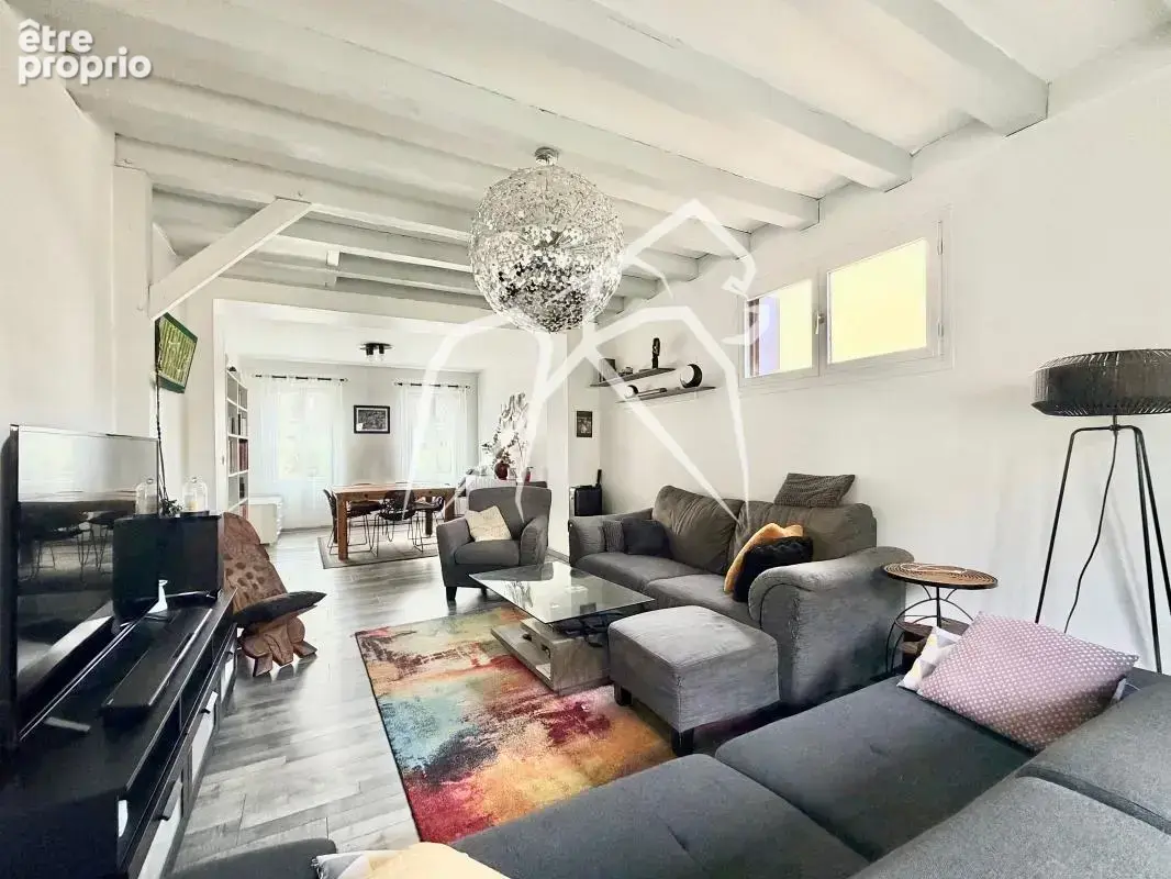 Maison familiale 6 pièces, 120 m² avec jardin et parking à Malaunay - photo 2