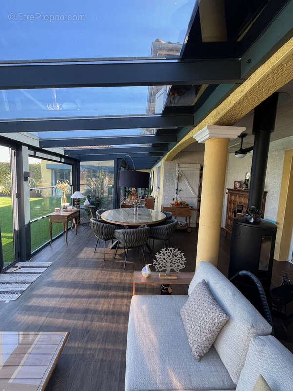 Maison à MONTMERLE-SUR-SAONE