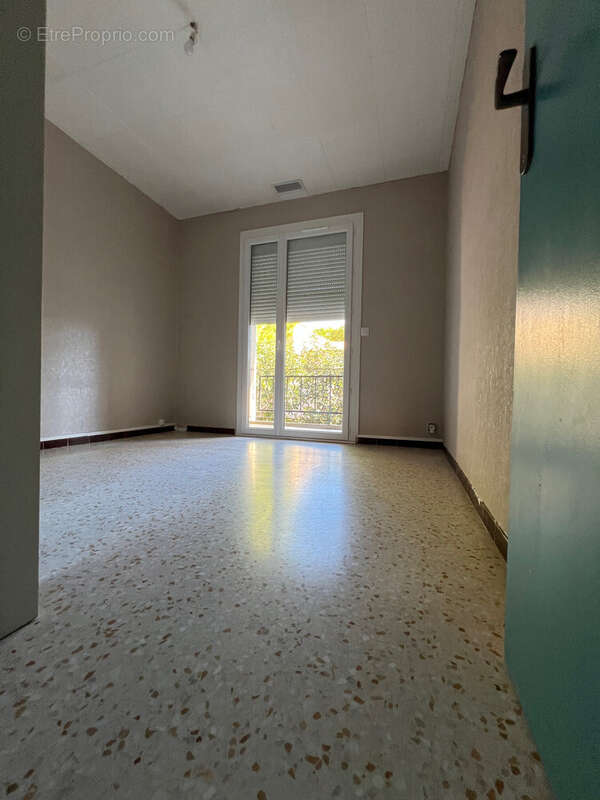 Appartement à MAUGUIO