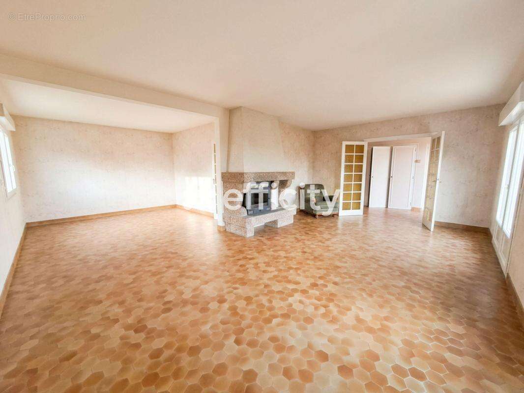 Maison 170 m² à Liffre  - photo 7
