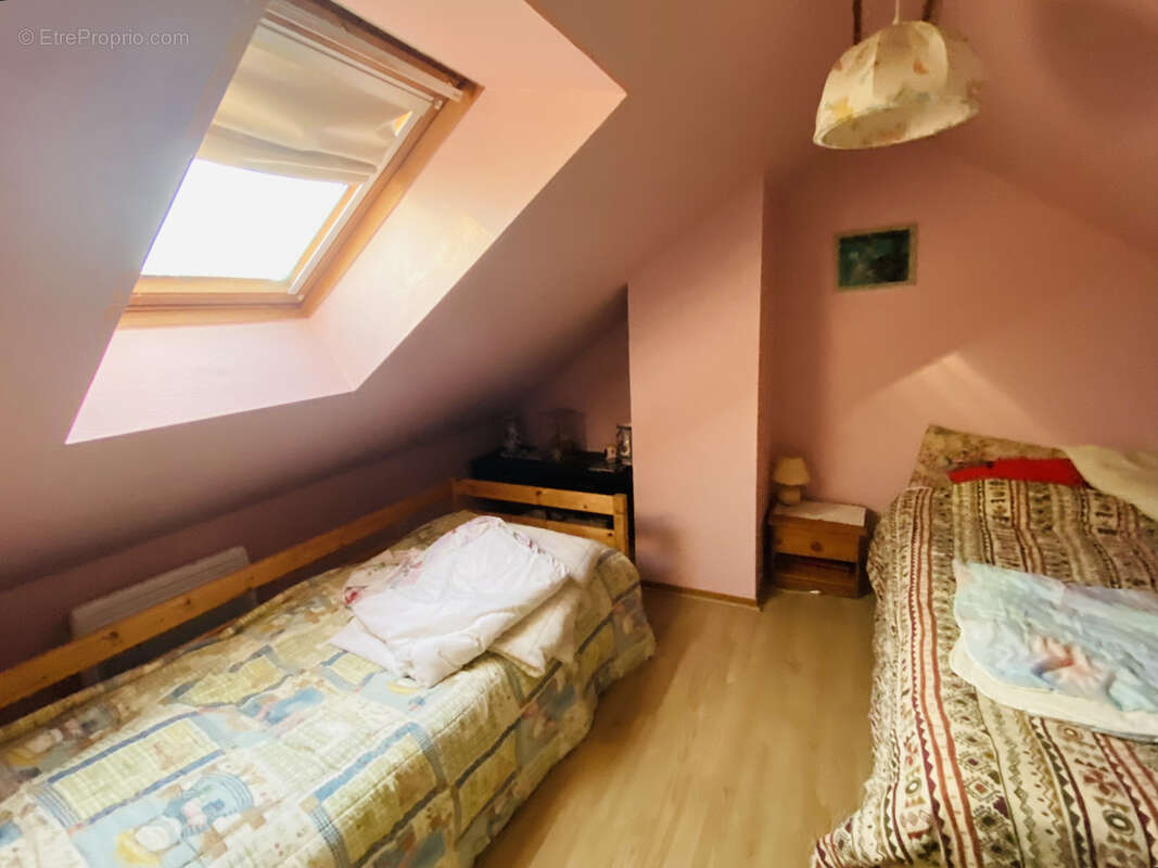 Maison à VILLENEUVE-LA-GUYARD