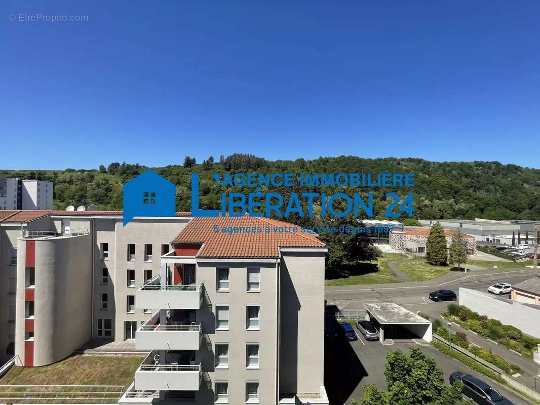 Appartement à LE CHAMBON-FEUGEROLLES