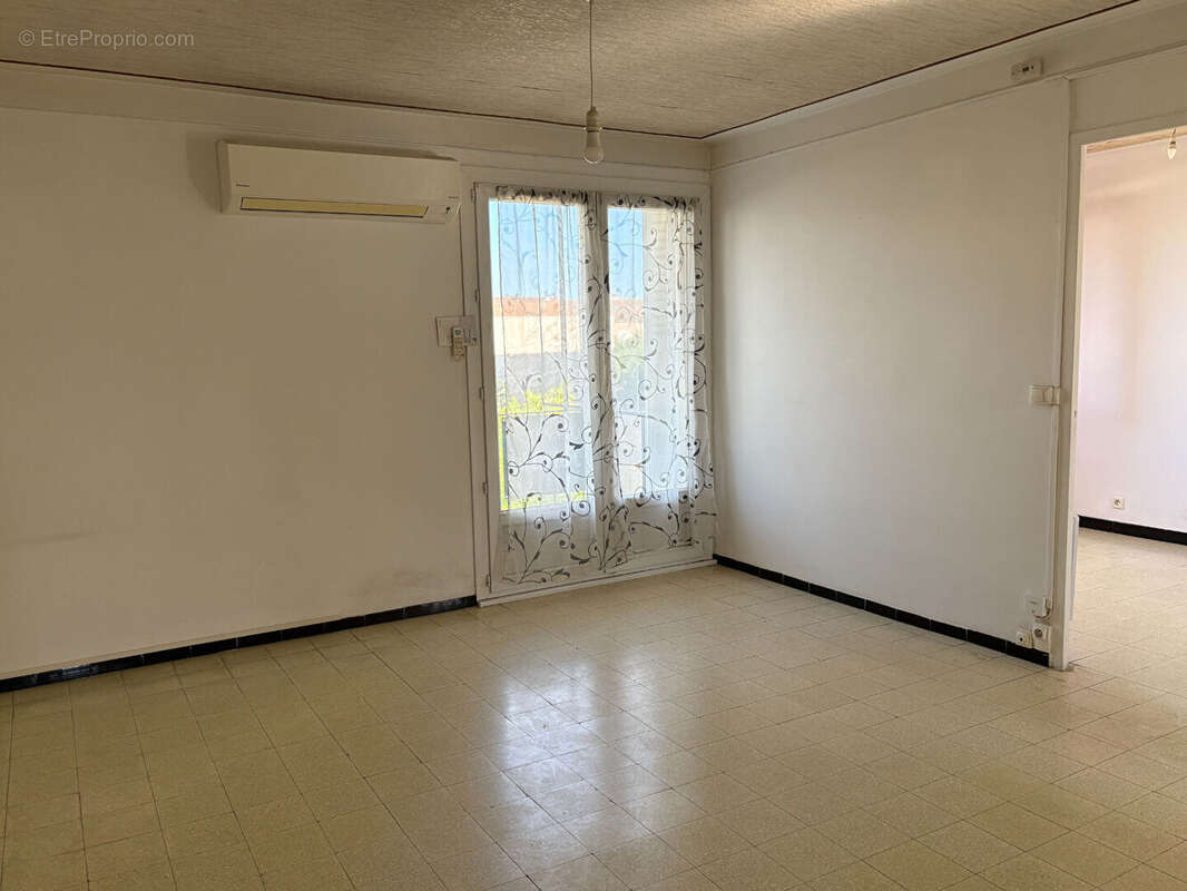 Appartement à SORGUES