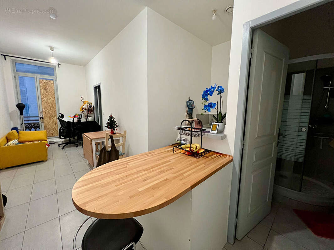 Appartement à MARSEILLE-1E