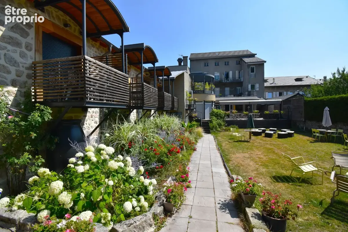 Murs et Fond Hôtel Restaurant Haute-Loire - photo 2