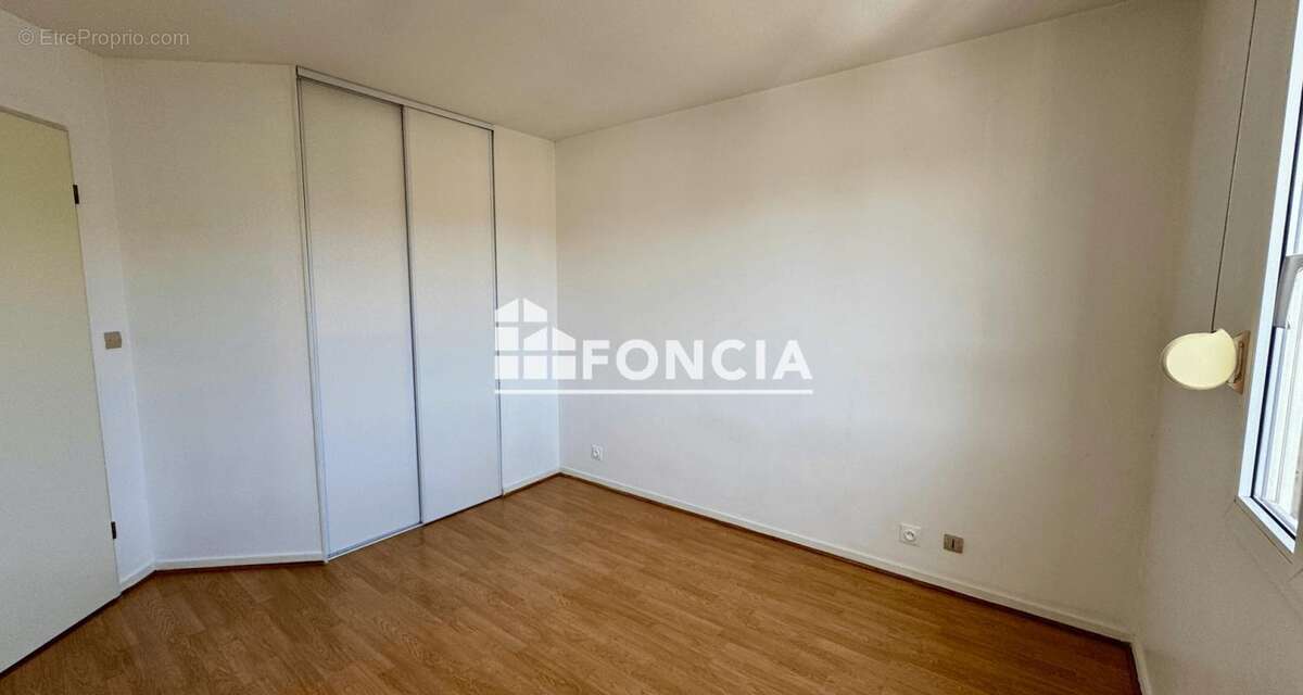 Appartement à LYON-8E