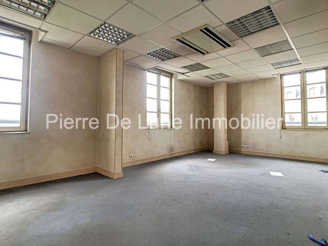 Perigueux local a vendre 1.311m² - photo 7