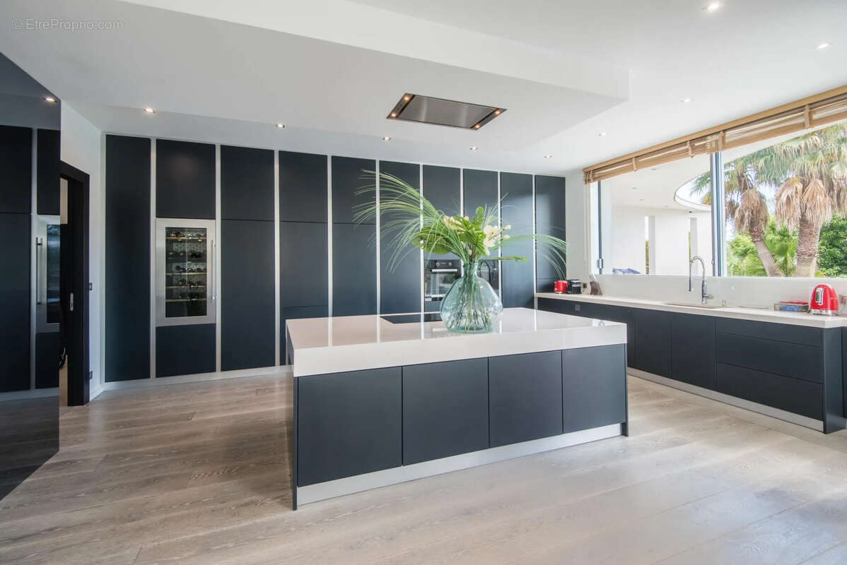 Maison à ROQUEFORT-LES-PINS