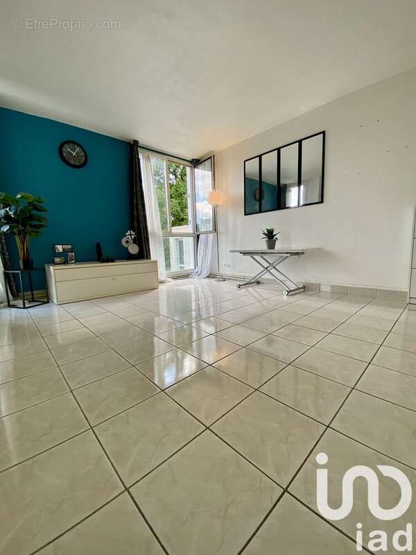 Photo 3 - Appartement à LE PLESSIS-TREVISE