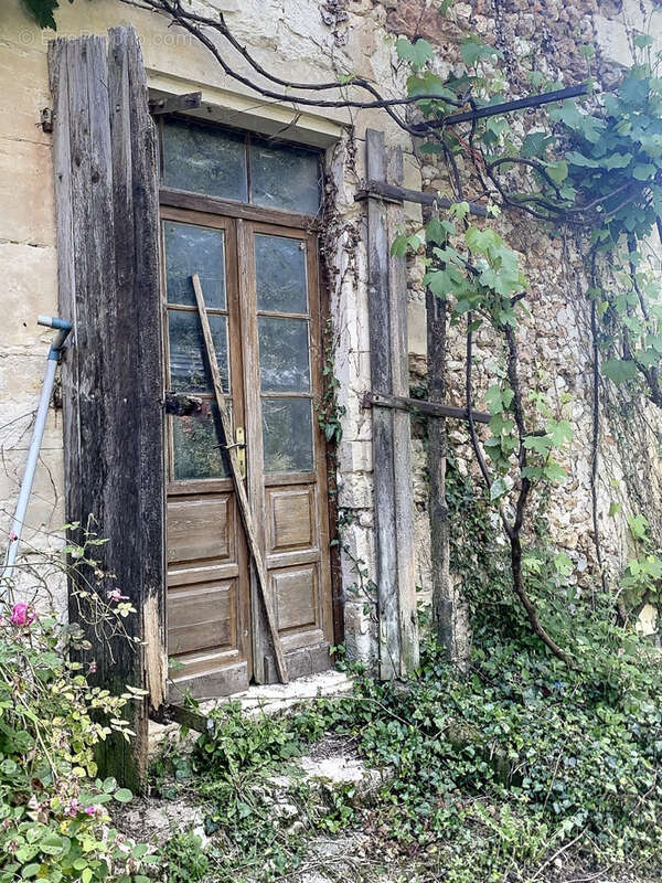 Maison à GRUN-BORDAS