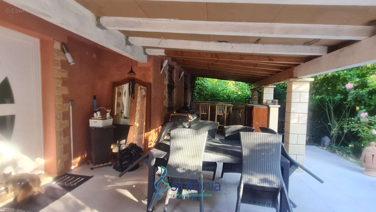 Maison à SERNHAC
