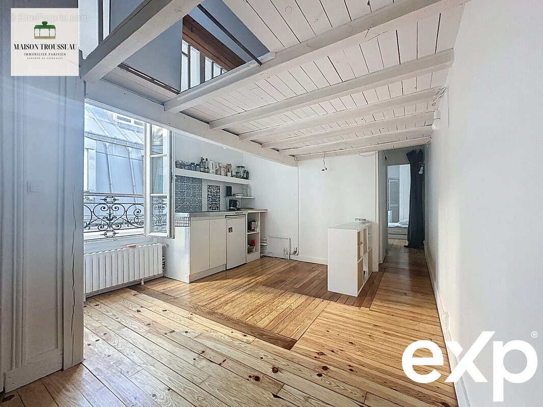 Appartement à PARIS-3E