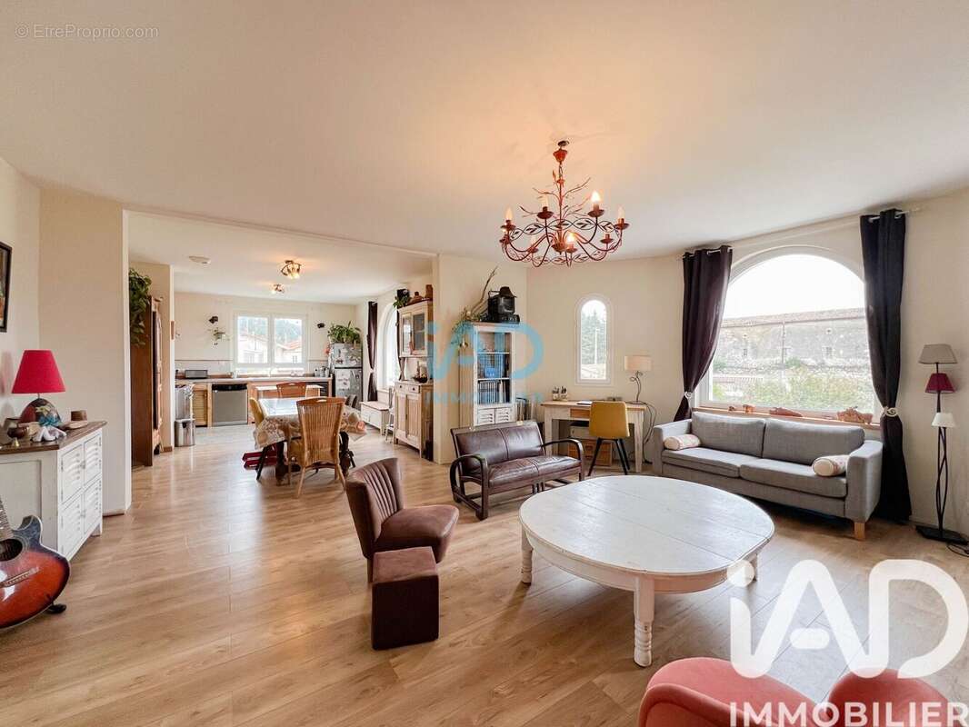 Photo 4 - Appartement à VILLENEUVE-LES-AVIGNON