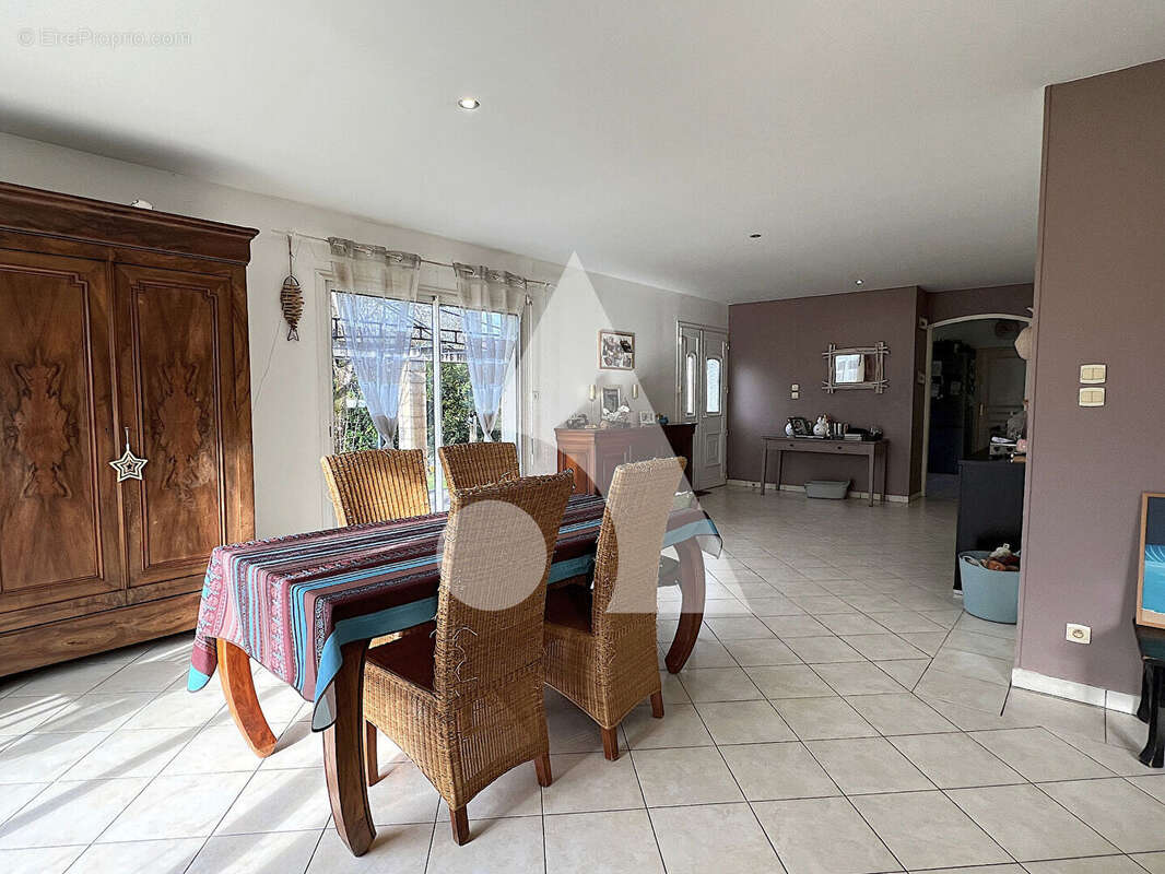 Maison à SAINT-DENIS-DE-PILE