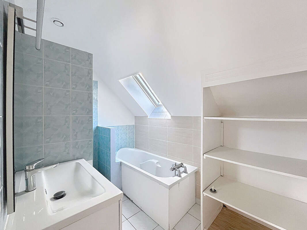 Maison à LINGREVILLE