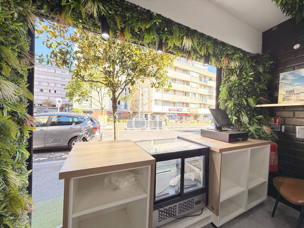 Autre à BAGNOLET