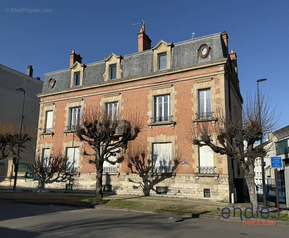 Appartement à MOULINS