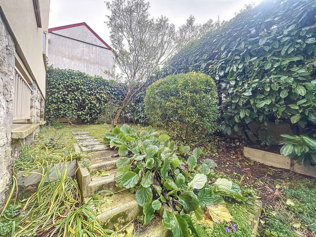 Appartement à NANTERRE