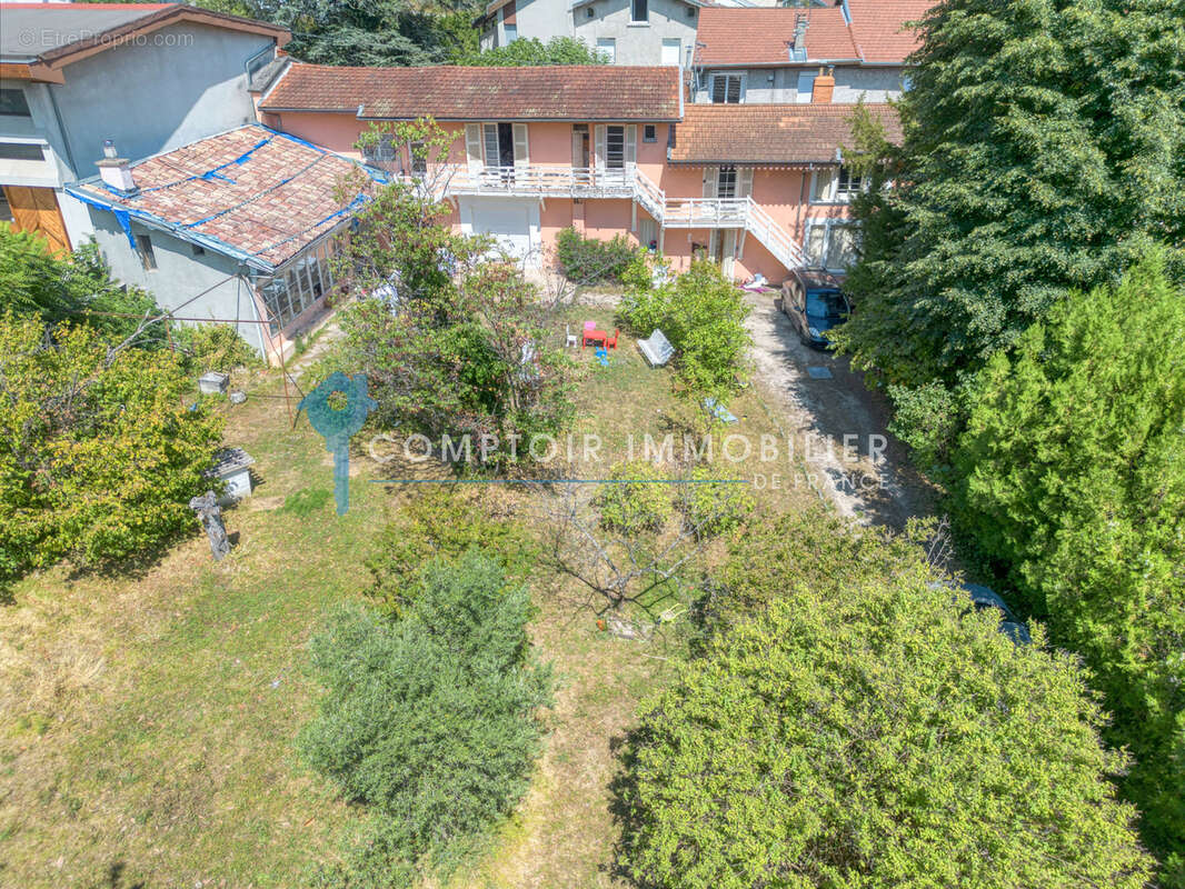 Isère (38) La Tronche -Maison Atypique 220 m2 sur terrain arboré de 1240 m2 - photo 19