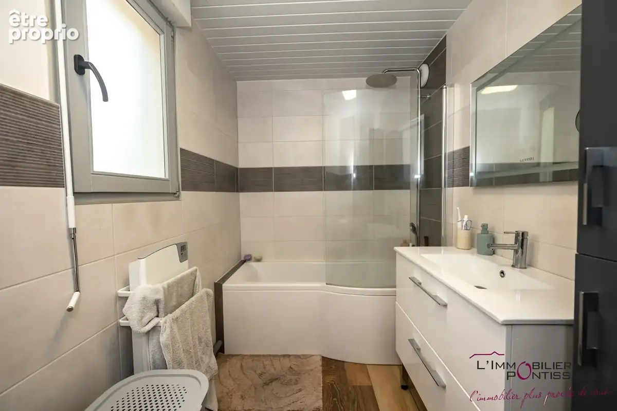 Pontarlier - appartement t3 - balcon - garage - photo 8