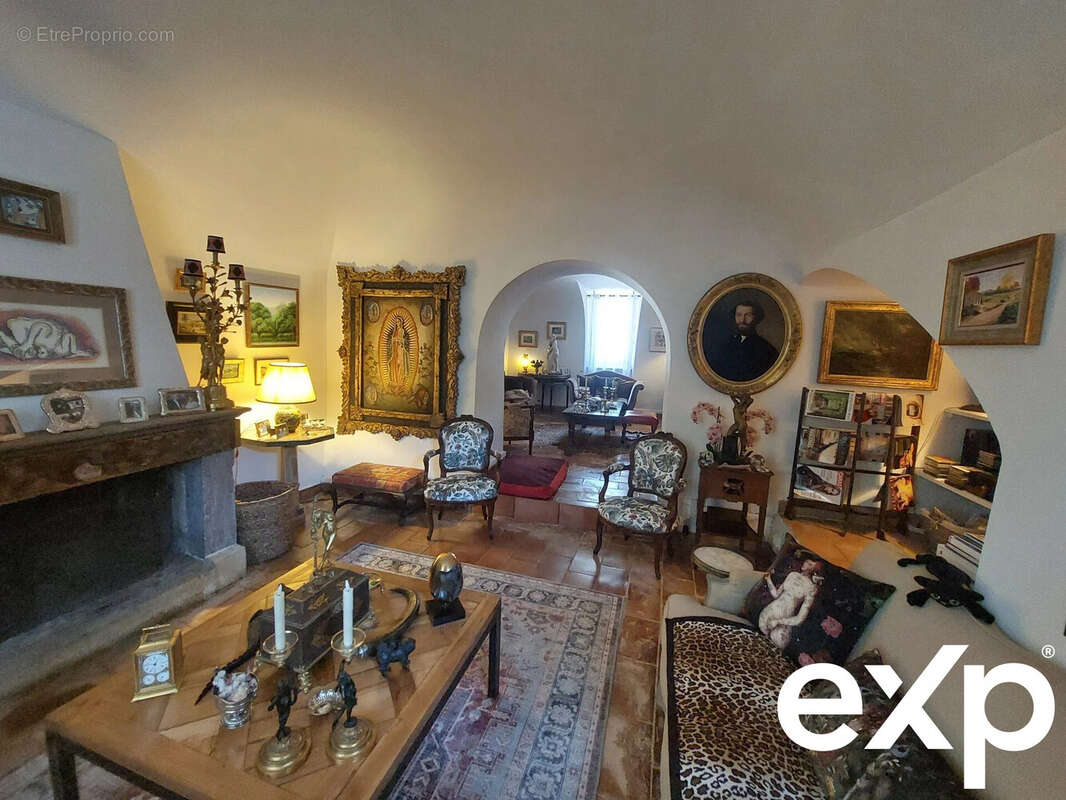 Maison à ALLEGRE-LES-FUMADES