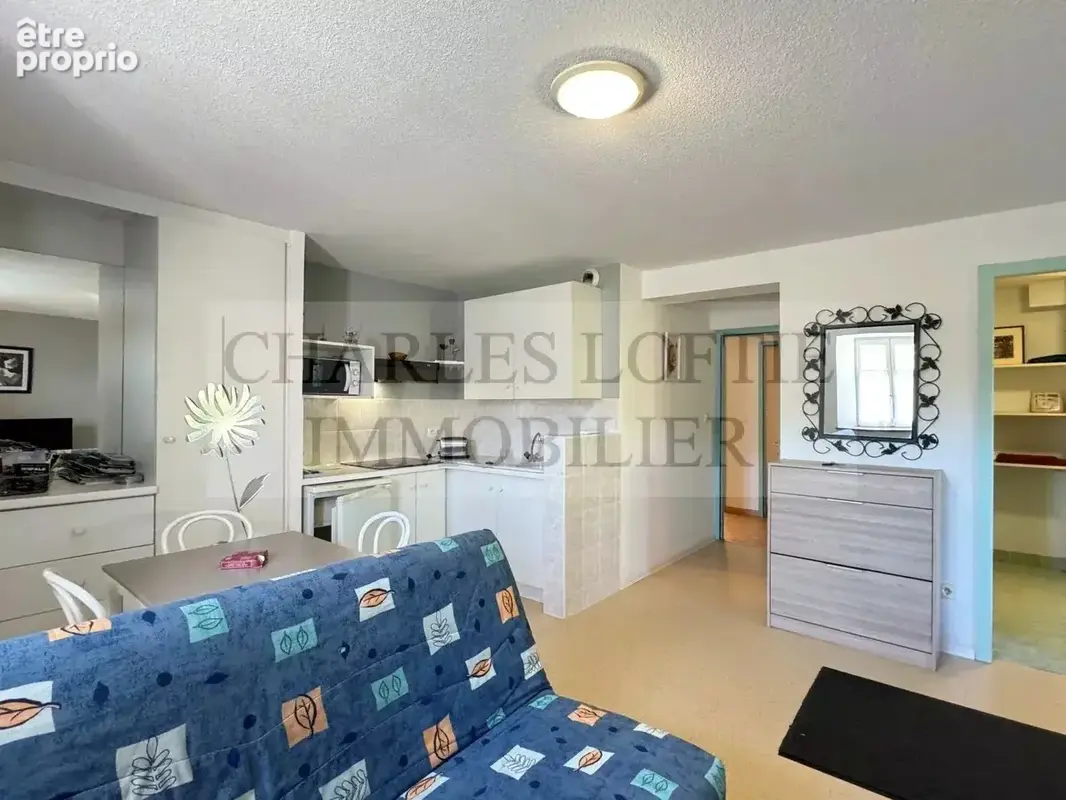 Superbe ensemble immobilier comprenant deux grandes maisons, deux piscines et dépendance sur un terrain de plus 8400 m², proche  - photo 17