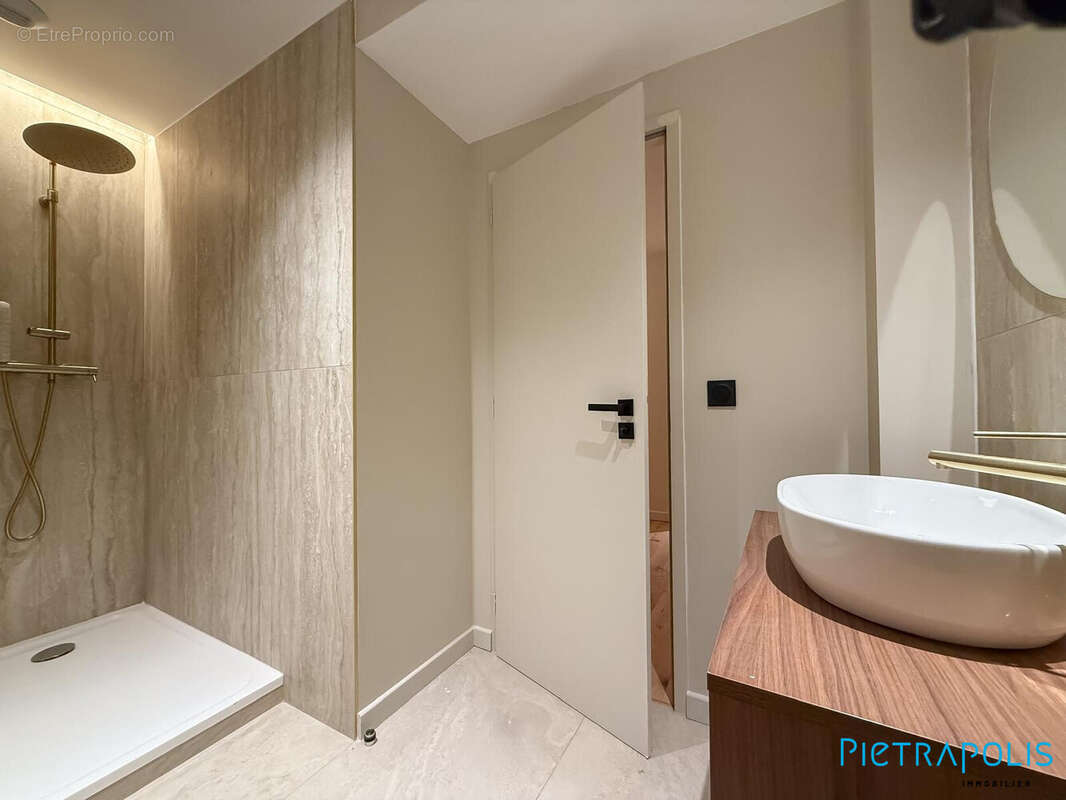 salle d'eau - Appartement à LYON-1E