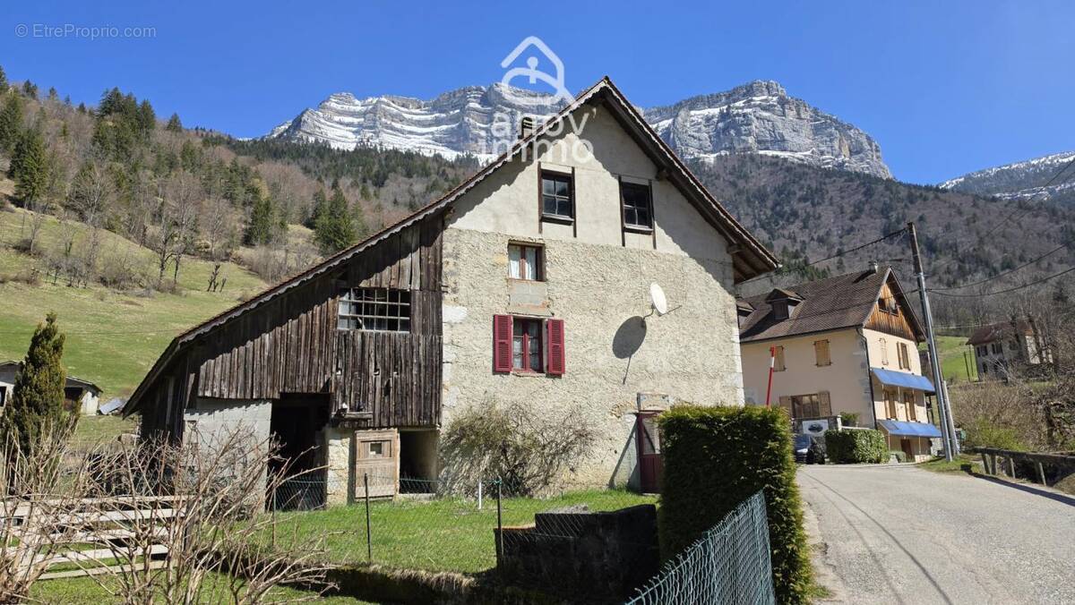 Maison à SAINT-PIERRE-D'ENTREMONT