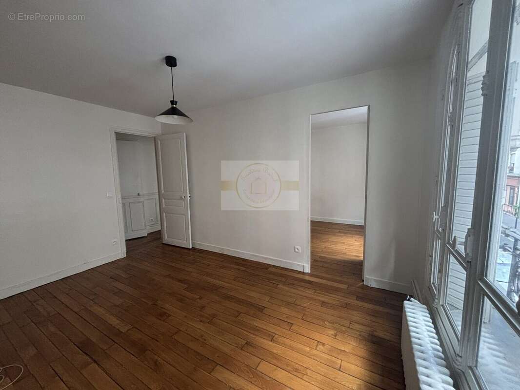 Appartement à PARIS-20E
